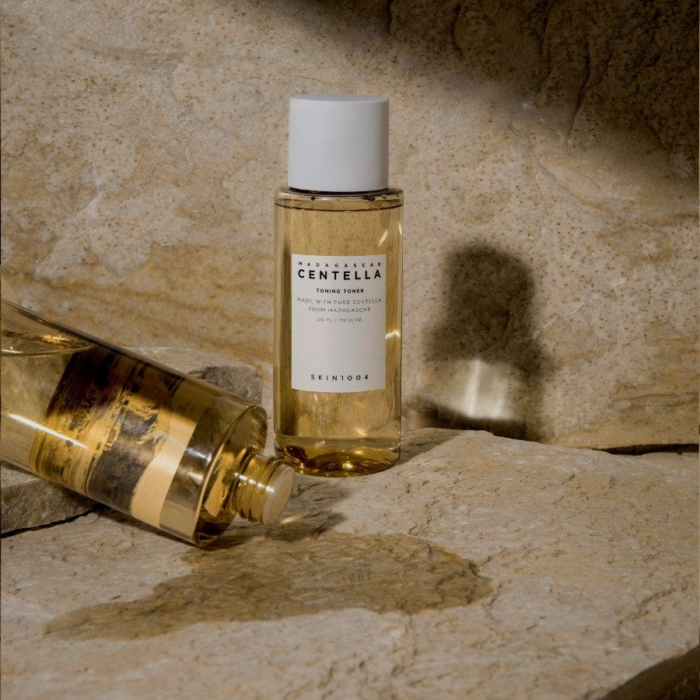 Skin1004 Centella Asiatica Toning Toner - Gentle Exfoliating PHA Toner (210ml or 7.1 fl. oz) - Image 5