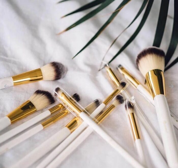 Goddess Glow – White & Gold 12-Piece Brush Kit with Studded Faux Leather Holder - Image 3