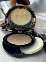Emelie Paris 2-in-1 Dual Action Matte Pressed Powder - Image 4